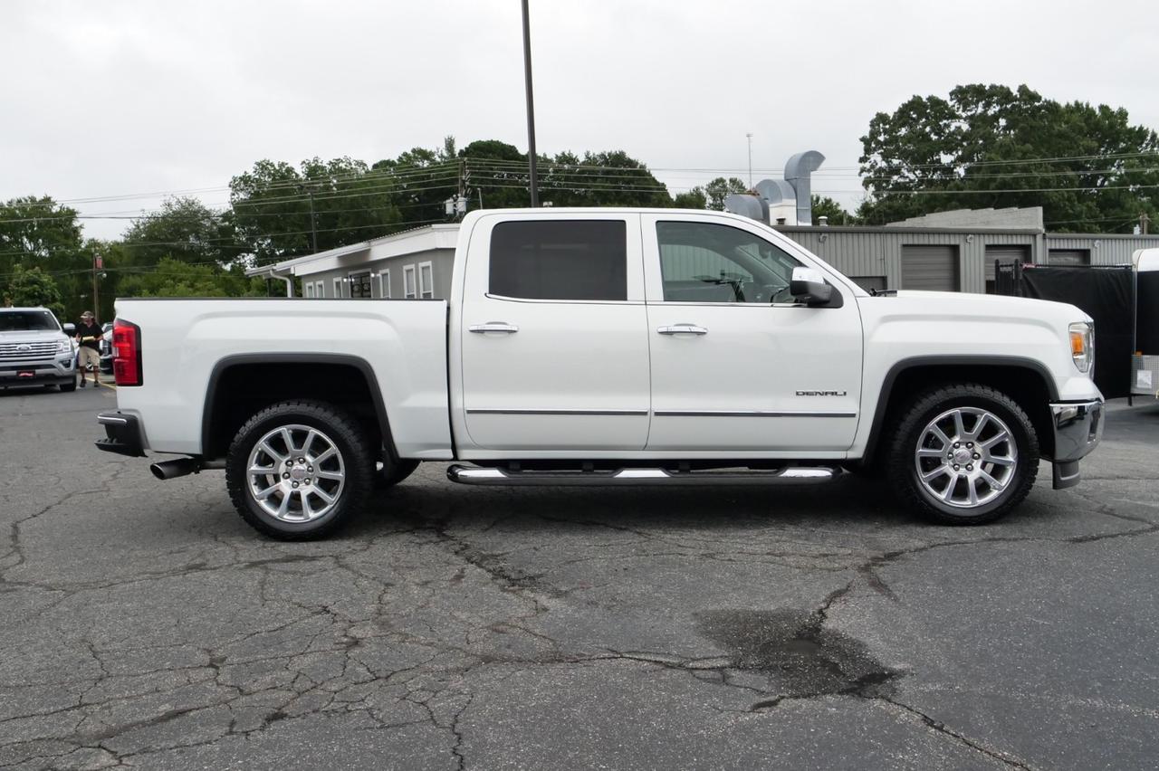 2015 GMC Sierra 1500 Denali 4X4 / Heated & Cooled Seats / 6.2L V8! Lincolnton NC