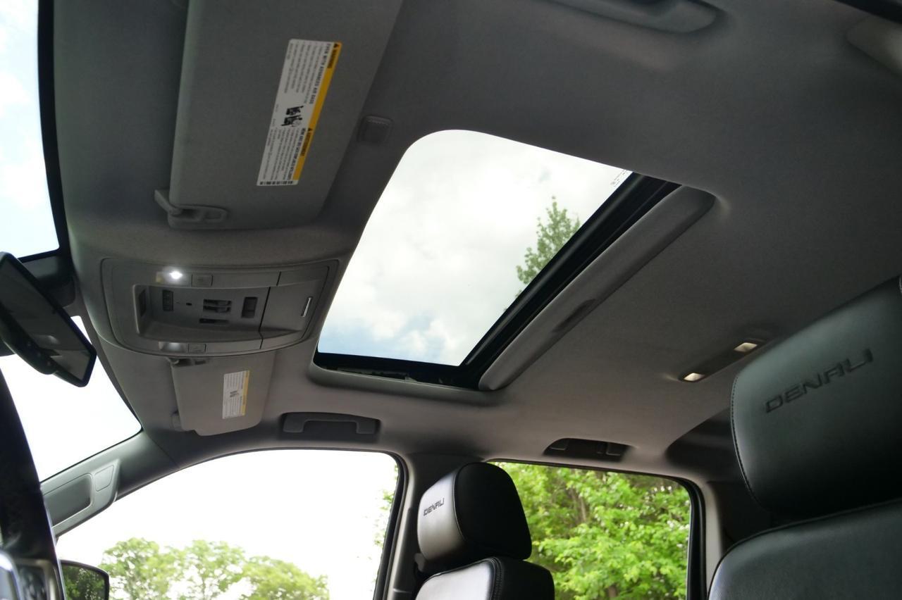 2015 GMC Sierra 1500 Denali 4X4 / Tire Upgrade / Sunroof / 5.3L V8! Lincolnton NC