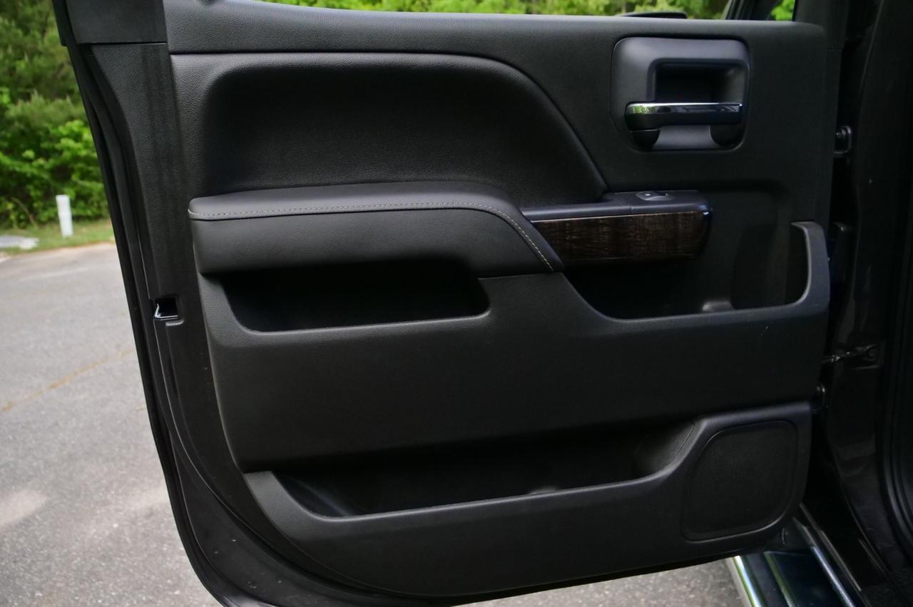 2015 GMC Sierra 1500 Denali 4X4 / Tire Upgrade / Sunroof / 5.3L V8! Lincolnton NC