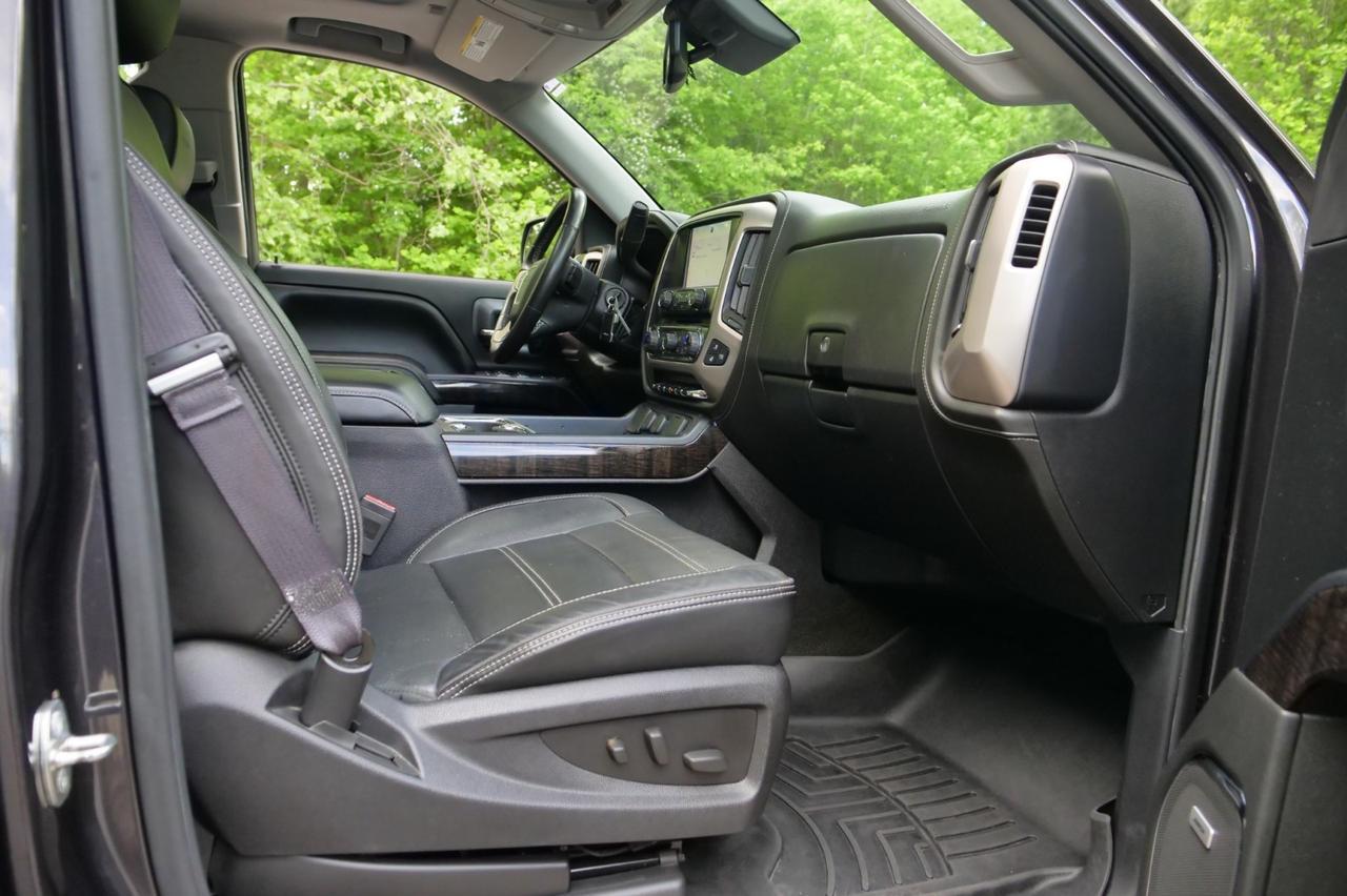 2015 GMC Sierra 1500 Denali 4X4 / Tire Upgrade / Sunroof / 5.3L V8! Lincolnton NC