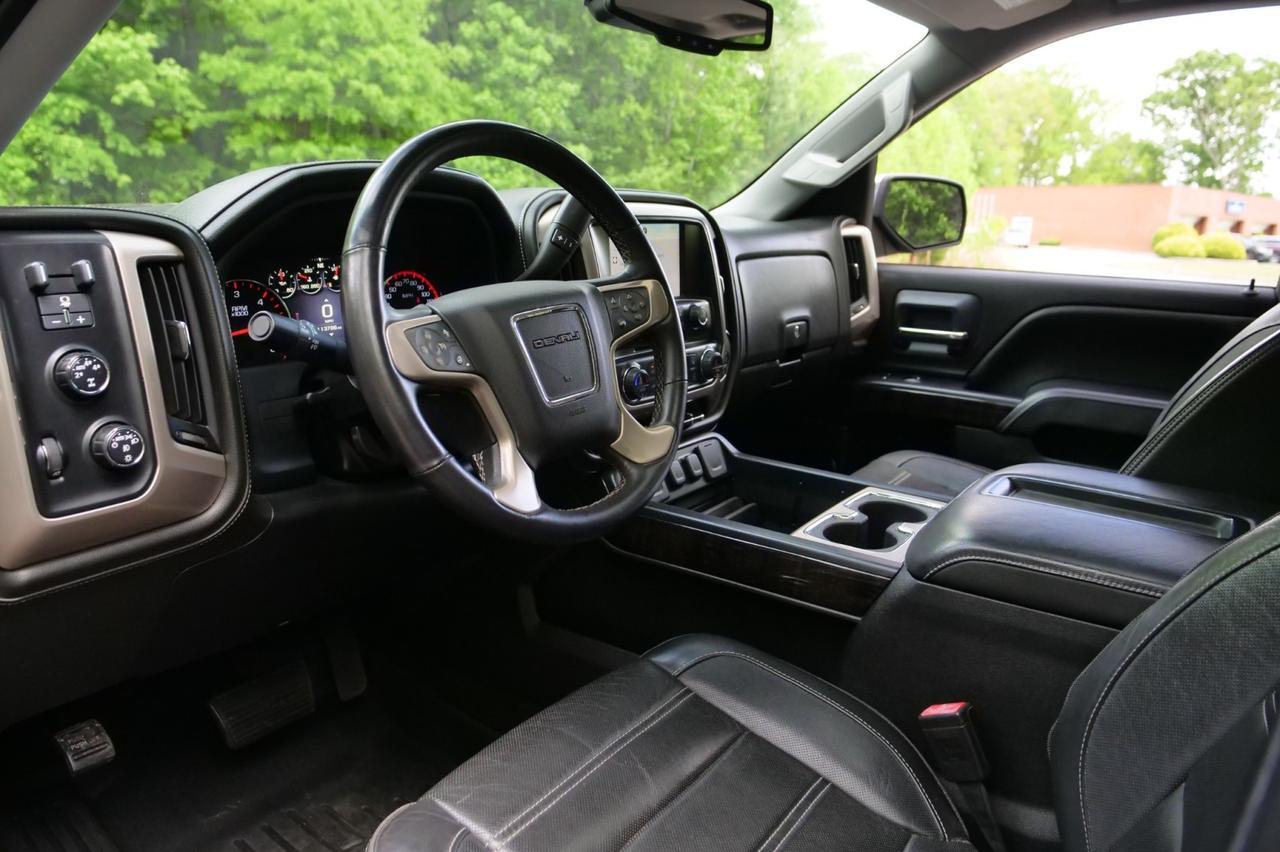 2015 GMC Sierra 1500 Denali 4X4 / Tire Upgrade / Sunroof / 5.3L V8! Lincolnton NC
