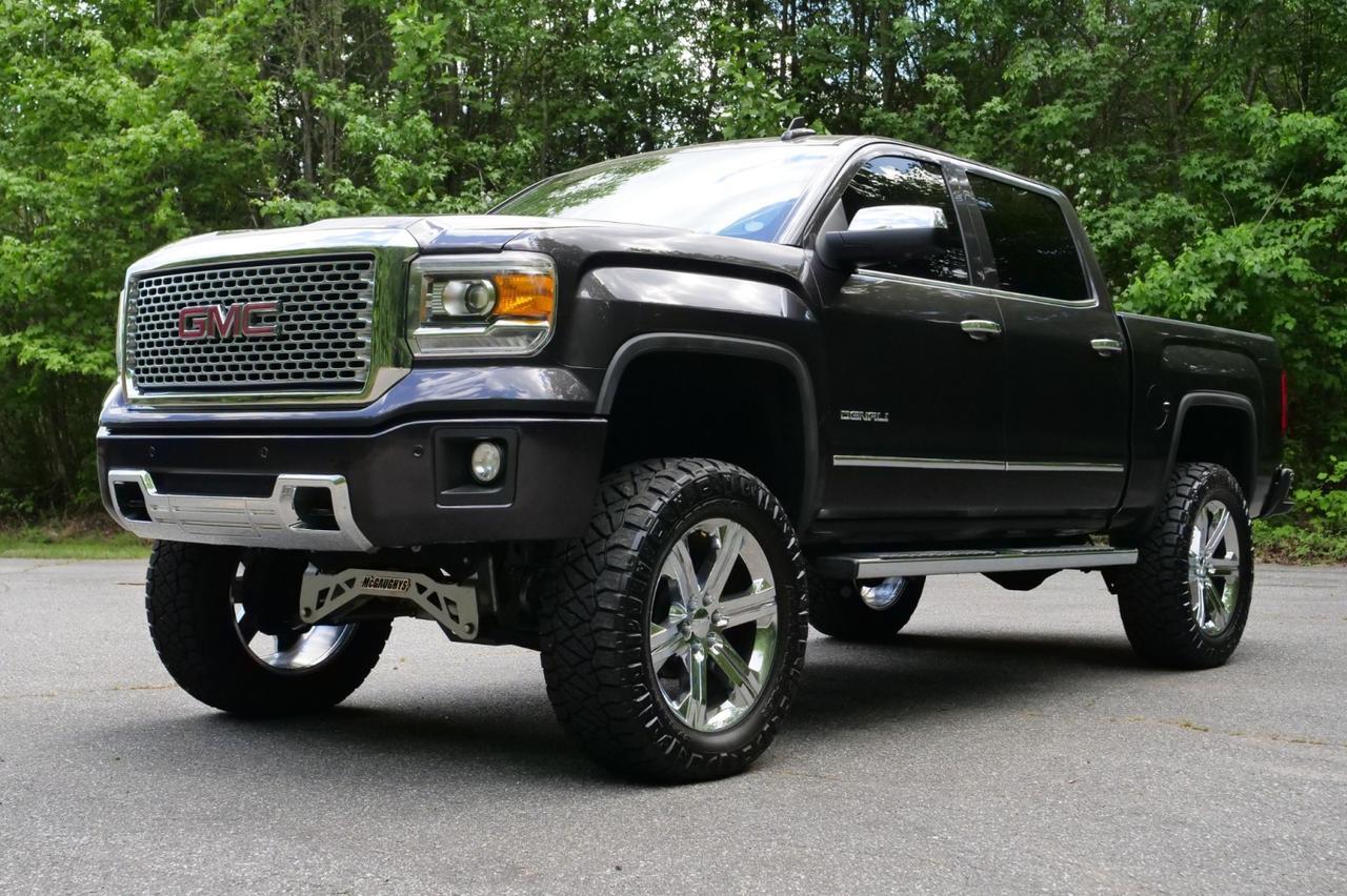 2015 GMC Sierra 1500 Denali 4X4 / Tire Upgrade / Sunroof / 5.3L V8! Lincolnton NC