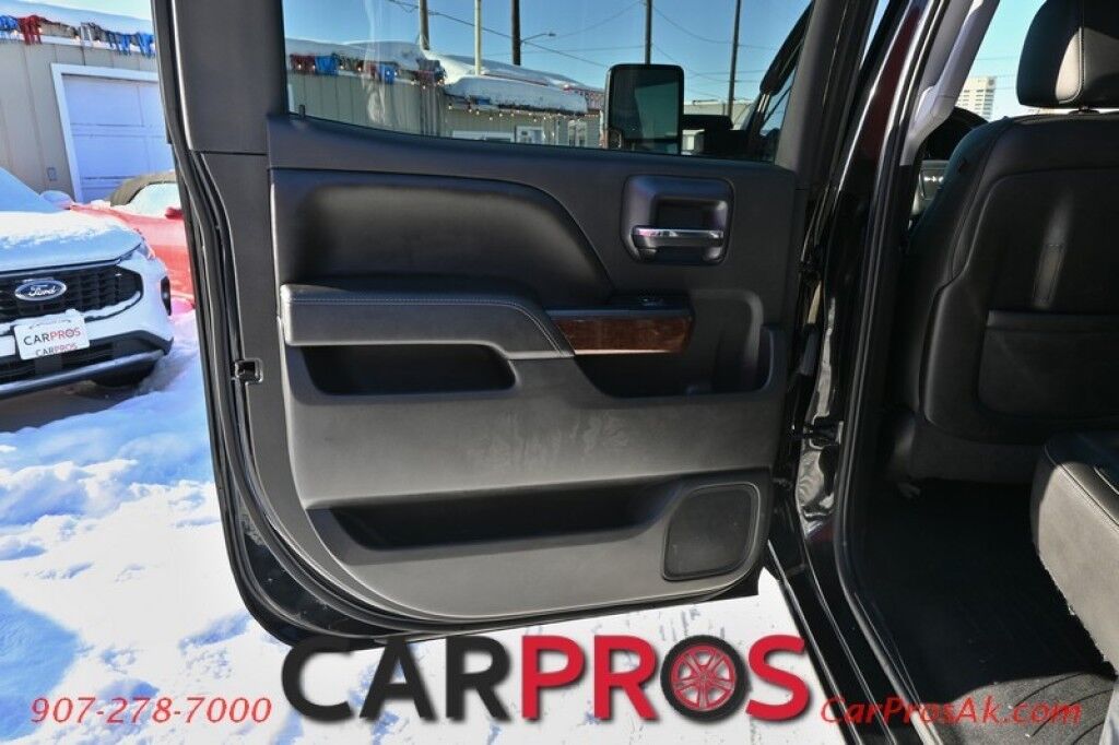 2015 GMC Sierra 1500 SLT - 4X4 - Crew Cab - 5.3L V8 - Heated & Cooled Leather Seats - Remote Start - Keyless Entry - Navigation - Bluetooth - Bose Speakers - Backup Camera - Sunnroof - Tow Pkg Anchorage AK