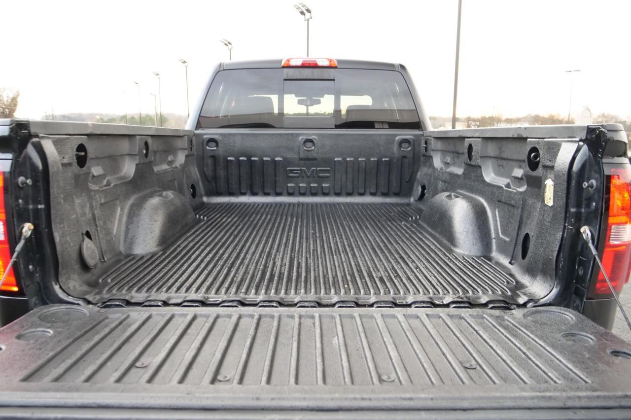 2015 GMC Sierra 1500 SLT 4X4 / All-Terrain Package / 5.3L V8 / Heated Seats! Lincolnton NC