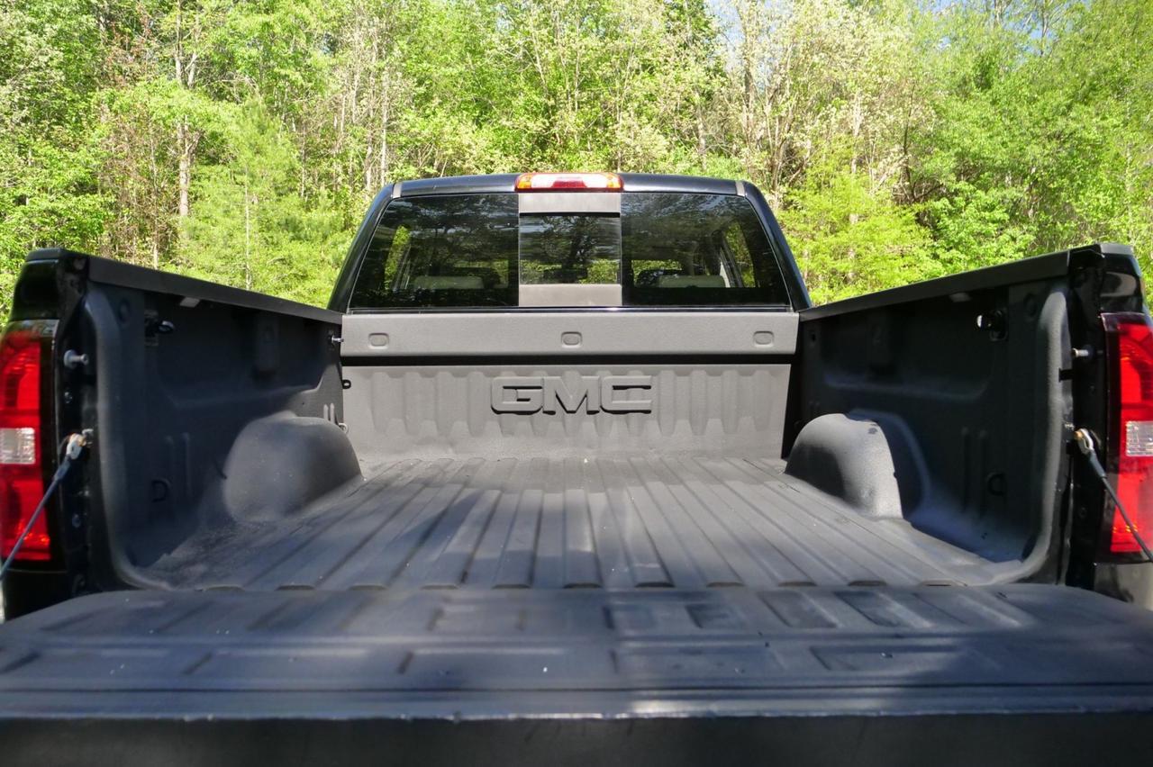 2015 GMC Sierra 1500 SLT 4X4 / Value Package / 5.3L V8 / NEW TRANSMISSION! Lincolnton NC
