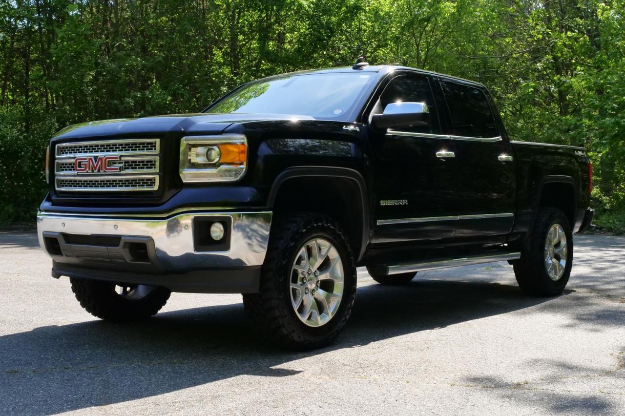 2015 GMC Sierra 1500 SLT 4X4 / Value Package / 5.3L V8 / NEW TRANSMISSION! Lincolnton NC
