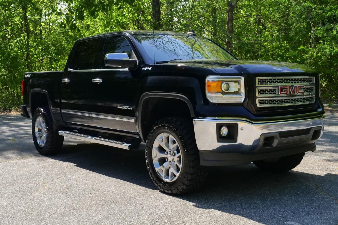2015 GMC Sierra 1500 SLT 4X4 / Value Package / 5.3L V8 / NEW TRANSMISSION! Lincolnton NC