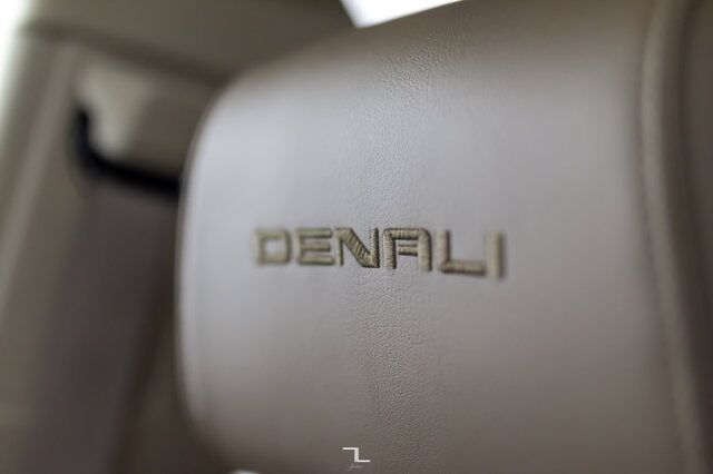 2015 GMC Sierra 2500 4x4 Crew Cab Denali HD Leather Roof Nav 6" Lift Red Deer AB