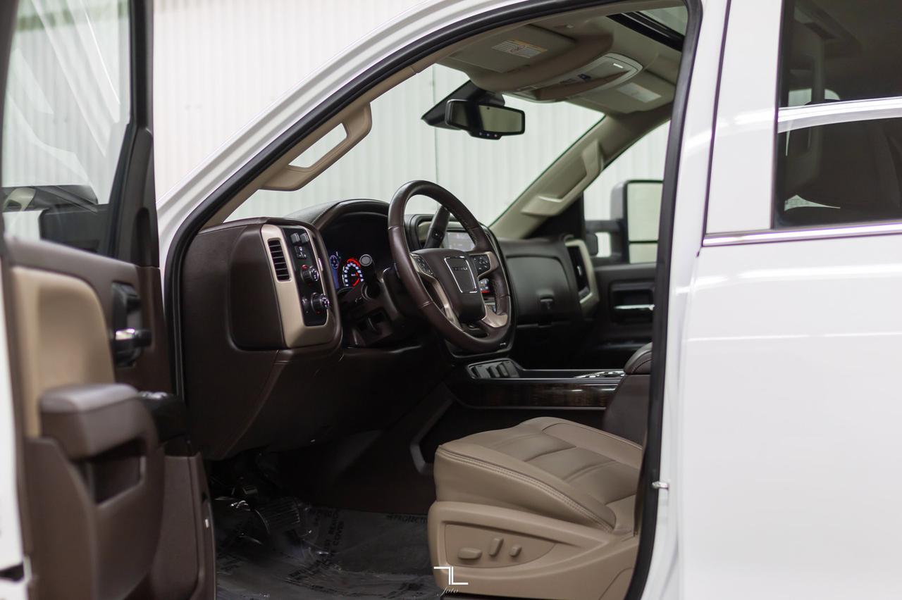 2015 GMC Sierra 2500 4x4 Crew Cab Denali HD Leather Roof Nav 6" Lift Red Deer AB