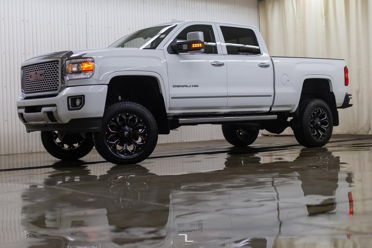 2015 GMC Sierra 2500 4x4 Crew Cab Denali HD Leather Roof Nav 6" Lift Red Deer AB