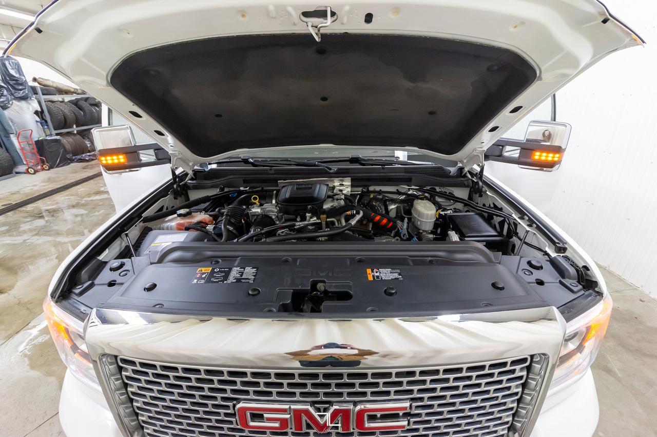 2015 GMC Sierra 2500 4x4 Crew Cab Denali HD Leather Roof Nav 6" Lift Red Deer AB