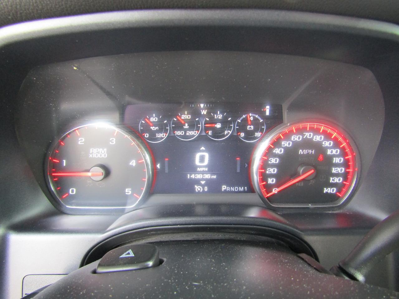 2015 GMC Sierra 2500HD 4WD Crew Cab 153.7 Denali Grand Prairie TX