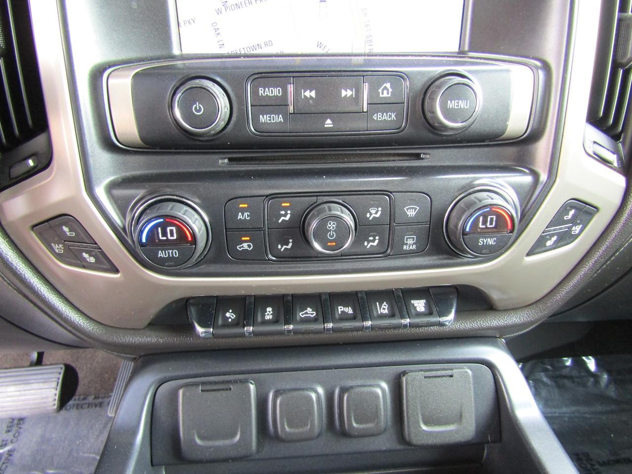 2015 GMC Sierra 2500HD 4WD Crew Cab 153.7 Denali Grand Prairie TX