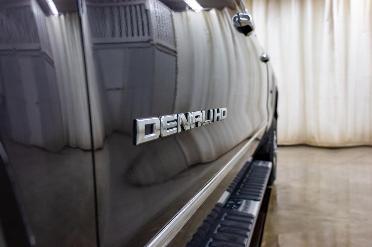 2015 GMC Sierra 2500HD 4x4 Crew Cab Denali Diesel Leather Roof Nav Red Deer AB