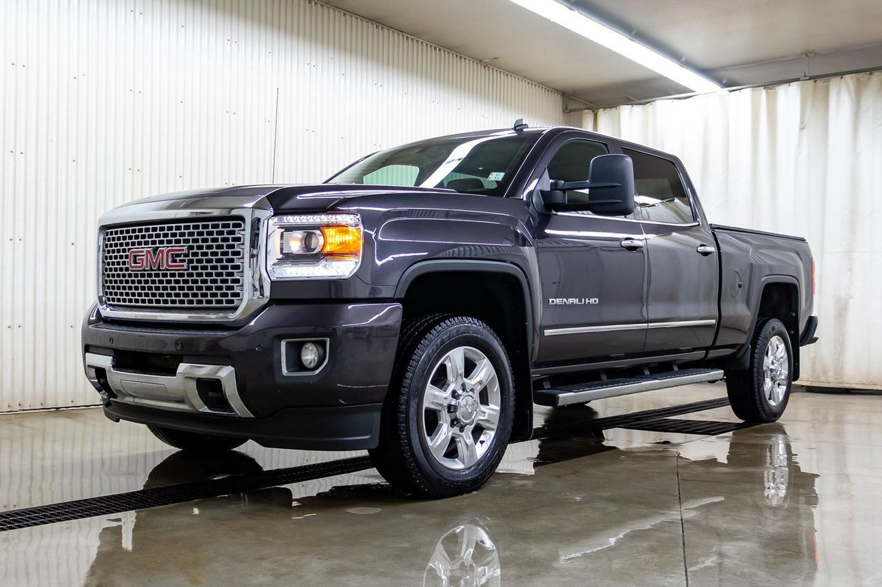2015 GMC Sierra 2500HD 4x4 Crew Cab Denali Diesel Leather Roof Nav Red Deer AB