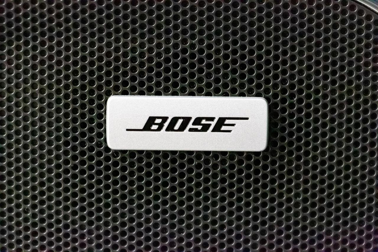 2015 GMC Sierra 2500HD 4x4 Crew Cab Denali Diesel Leather Roof Nav Red Deer AB