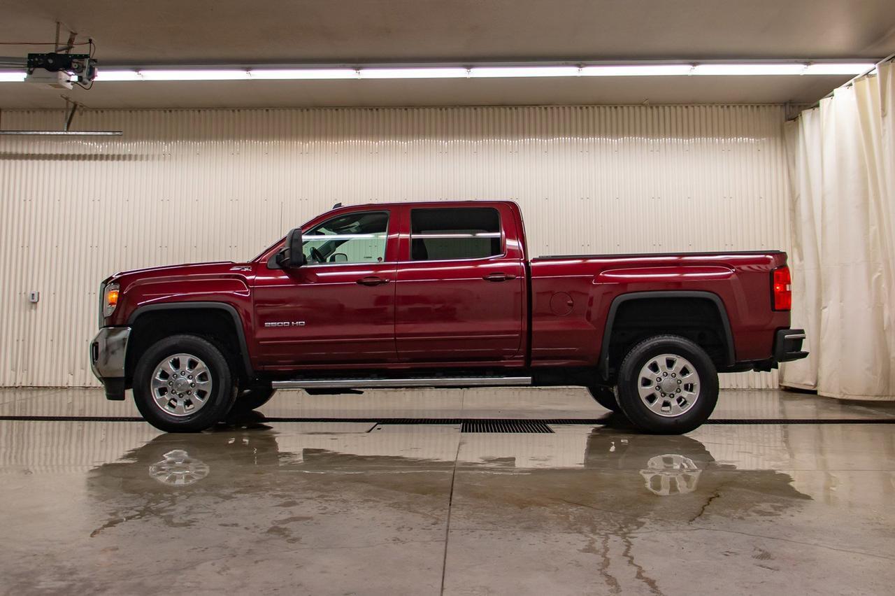 2015 GMC Sierra 2500HD 4x4 Crew Cab SLE Z71 Diesel Red Deer AB