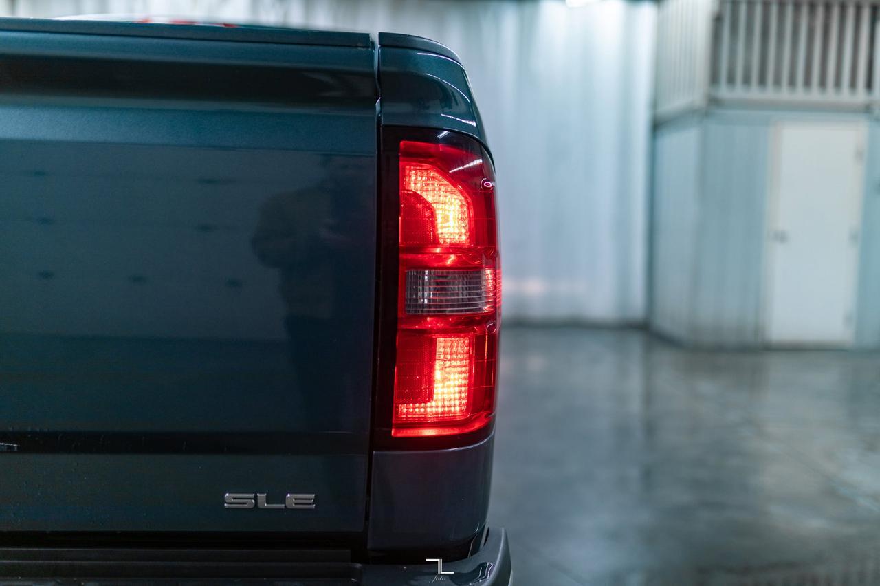 2015 GMC Sierra 2500HD 4x4 Crew Cab SLE Z71 PSeat BCam Red Deer AB