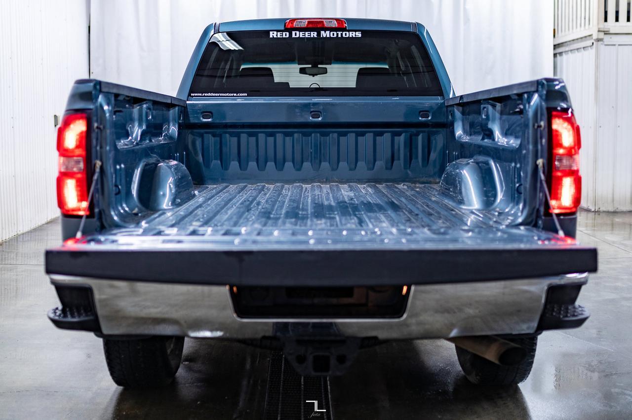 2015 GMC Sierra 2500HD 4x4 Crew Cab SLE Z71 PSeat BCam Red Deer AB