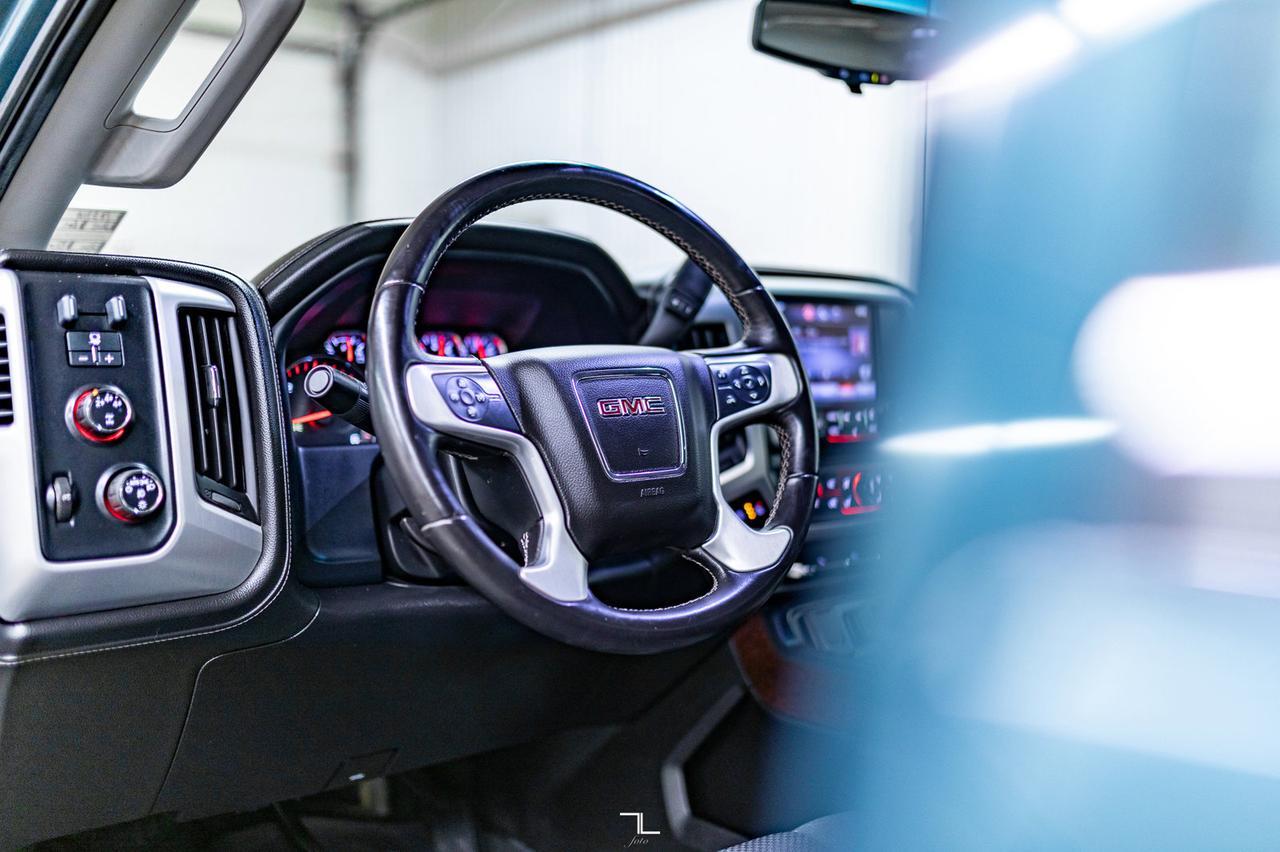 2015 GMC Sierra 2500HD 4x4 Crew Cab SLE Z71 PSeat BCam Red Deer AB