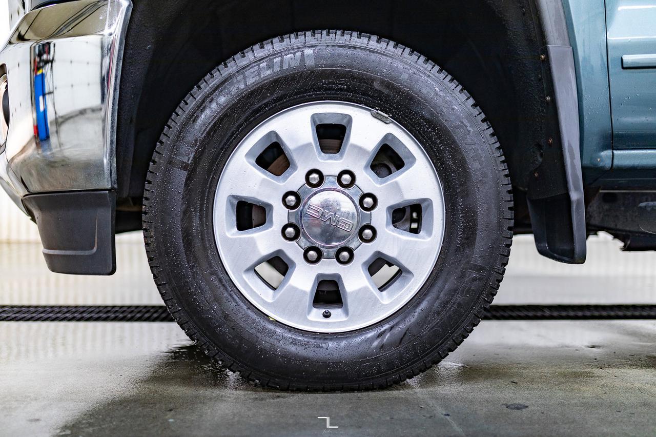 2015 GMC Sierra 2500HD 4x4 Crew Cab SLE Z71 PSeat BCam Red Deer AB