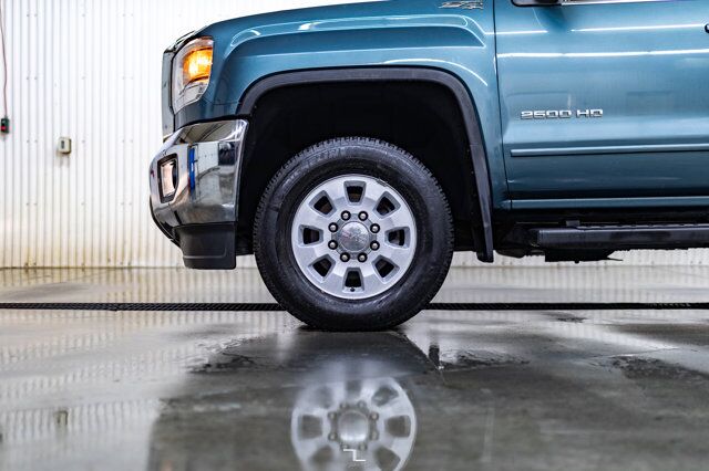 2015 GMC Sierra 2500HD 4x4 Crew Cab SLE Z71 PSeat BCam Red Deer AB