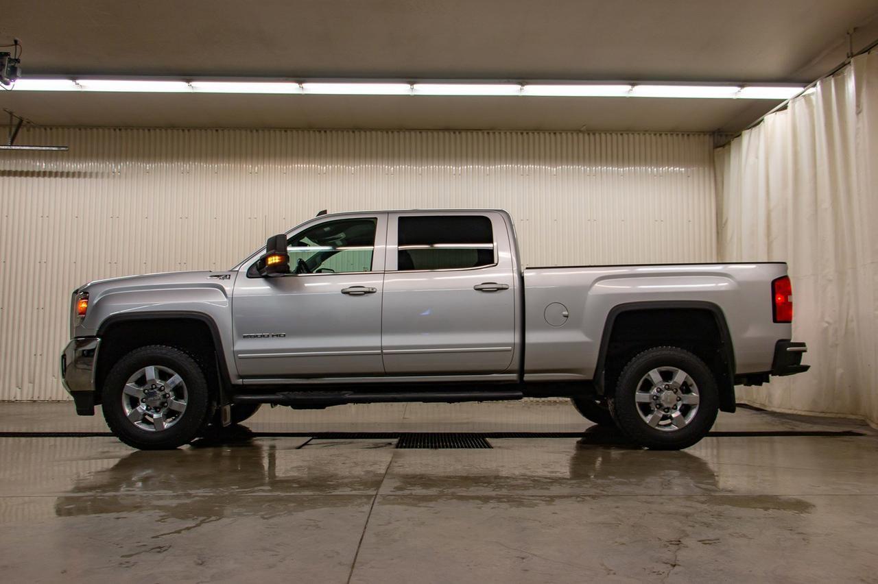 2015 GMC Sierra 2500HD 4x4 Crew Cab SLE Z71 Red Deer AB
