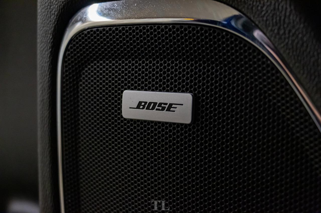 2015 GMC Sierra 2500HD 4x4 Crew Cab SLT Diesel Lift Leather Roof Nav Red Deer AB