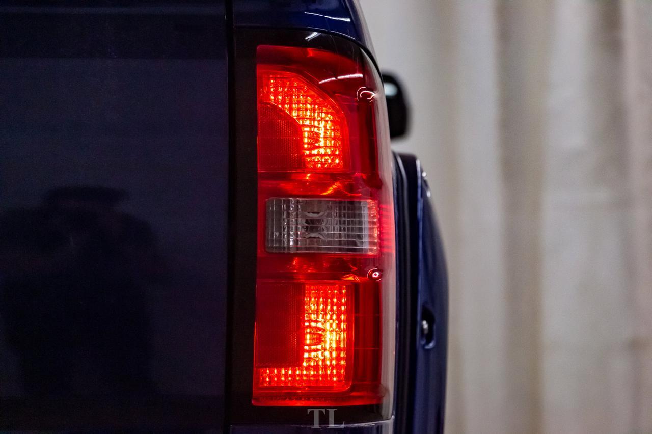 2015 GMC Sierra 2500HD 4x4 Crew Cab SLT Diesel Lift Leather Roof Nav Red Deer AB