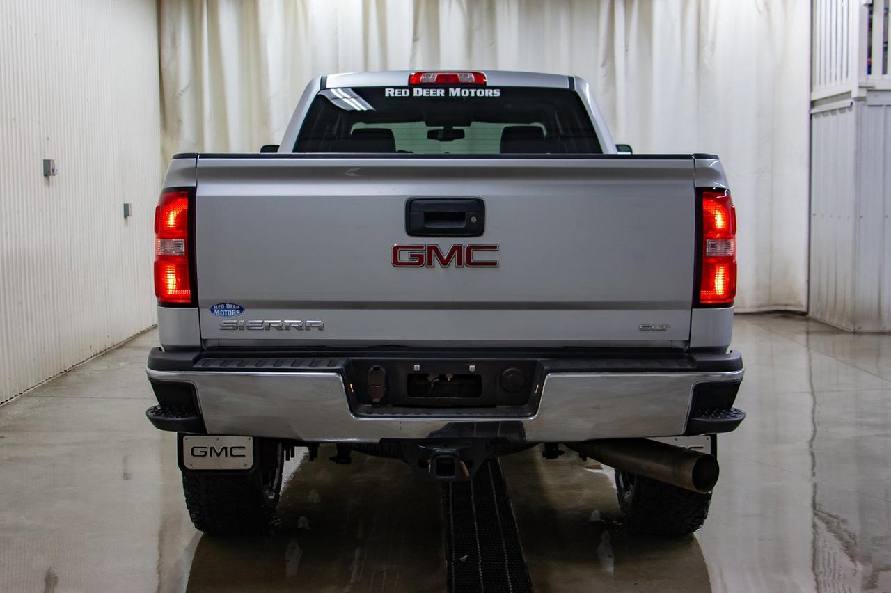 2015 GMC Sierra 2500HD 4x4 Crew Cab SLT Z71 Diesel Leather Roof Nav Red Deer AB