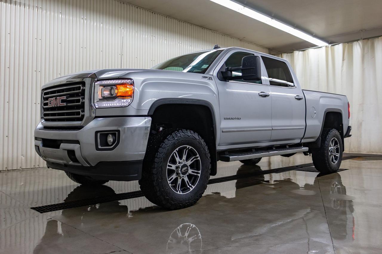 2015 GMC Sierra 2500HD 4x4 Crew Cab SLT Z71 Diesel Leather Roof Nav Red Deer AB