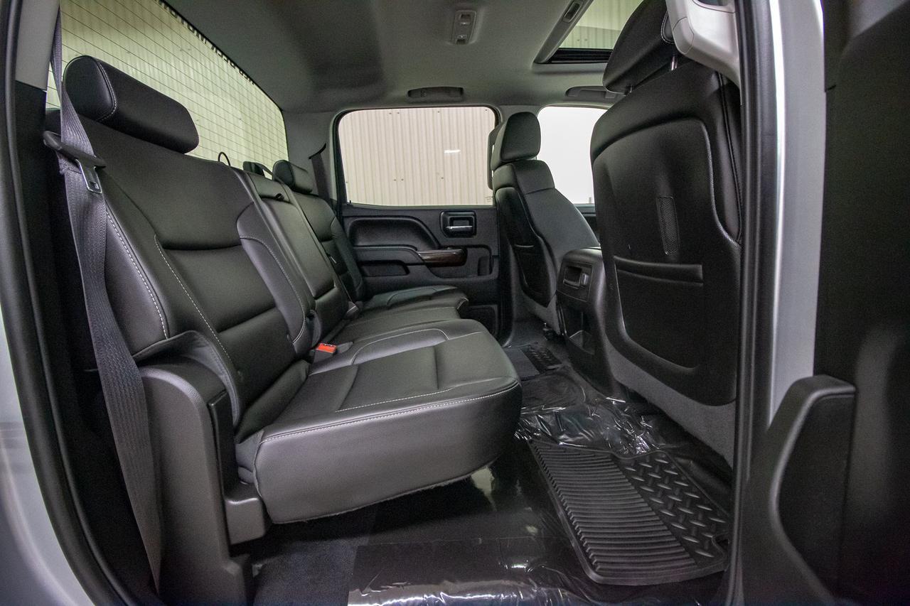 2015 GMC Sierra 2500HD 4x4 Crew Cab SLT Z71 Diesel Leather Roof Nav Red Deer AB