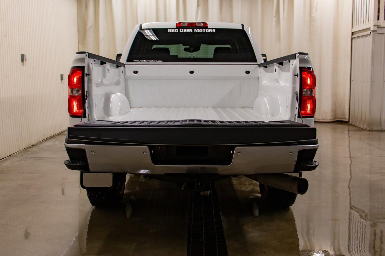 2015 GMC Sierra 2500HD 4x4 Crew Cab SLT Z71 Diesel Leather Roof Red Deer AB