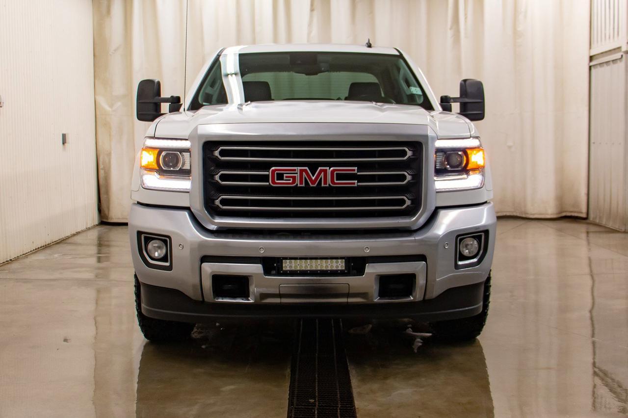 2015 GMC Sierra 2500HD 4x4 Crew Cab SLT Z71 Diesel Leather Roof Red Deer AB