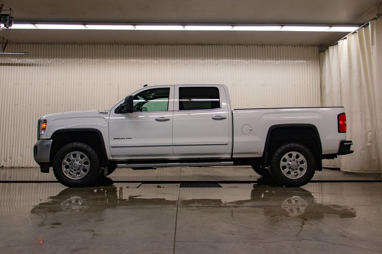 2015 GMC Sierra 2500HD 4x4 Crew Cab SLT Z71 Diesel Leather Roof Red Deer AB