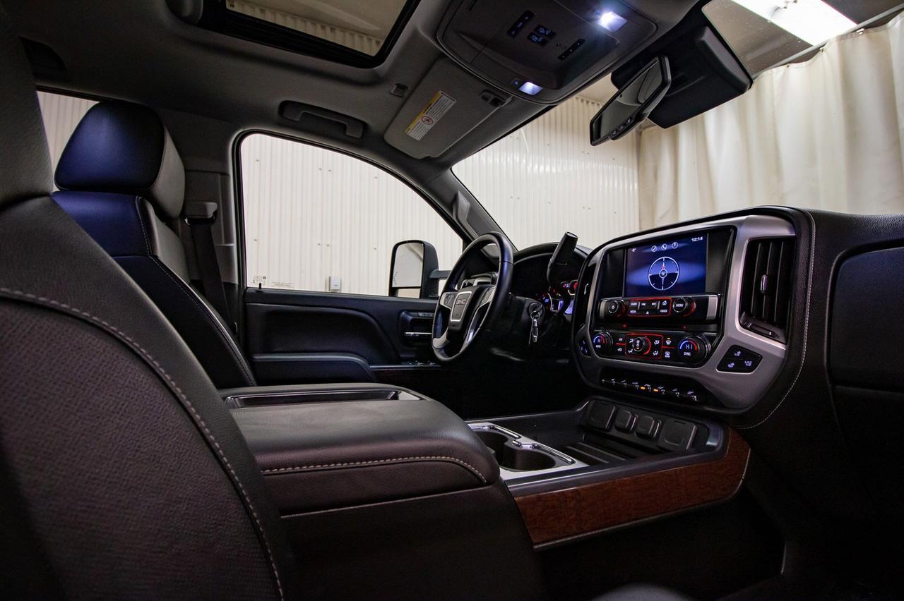 2015 GMC Sierra 2500HD 4x4 Crew Cab SLT Z71 Diesel Leather Roof Red Deer AB