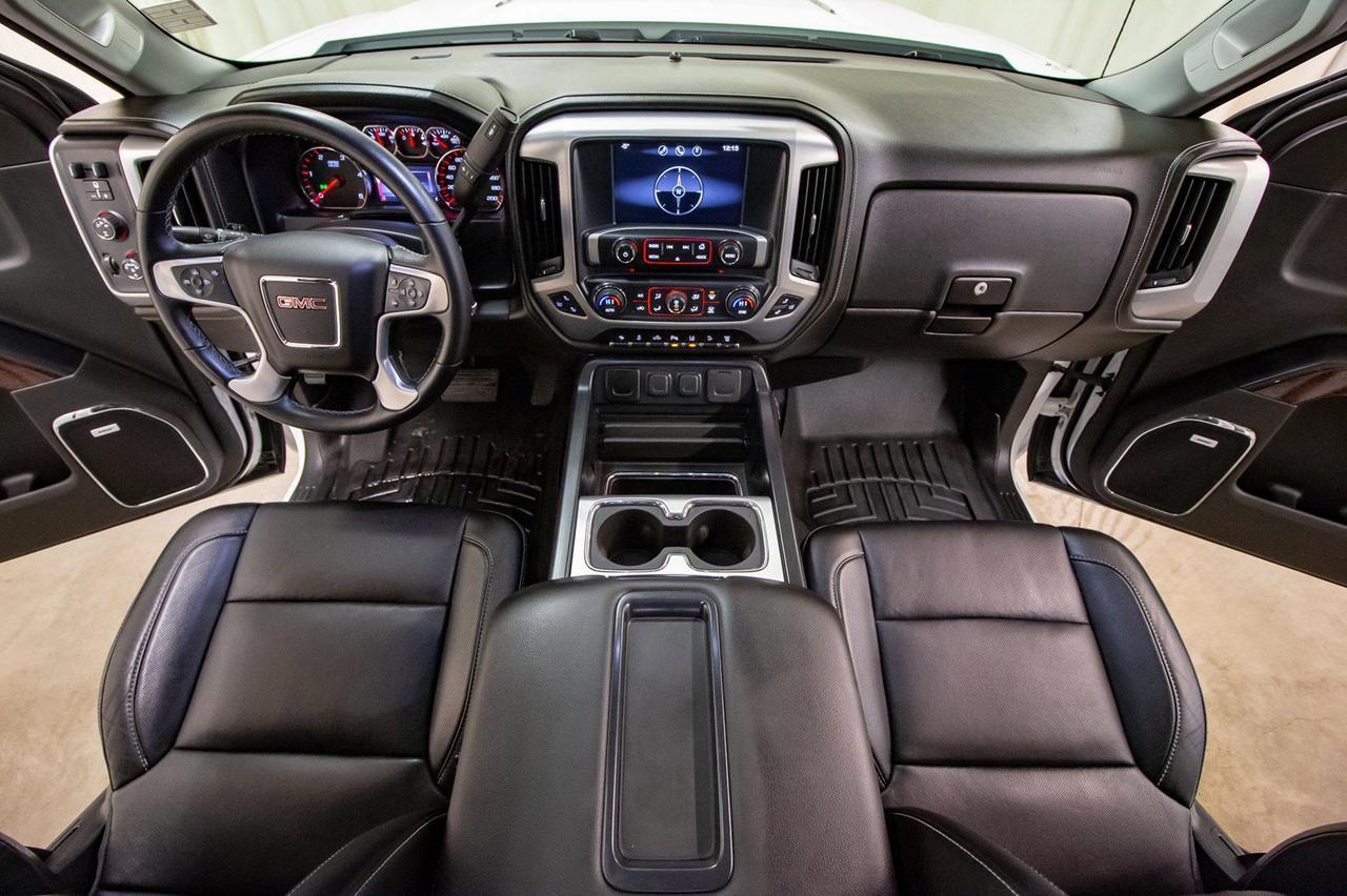 2015 GMC Sierra 2500HD 4x4 Crew Cab SLT Z71 Diesel Leather Roof Red Deer AB