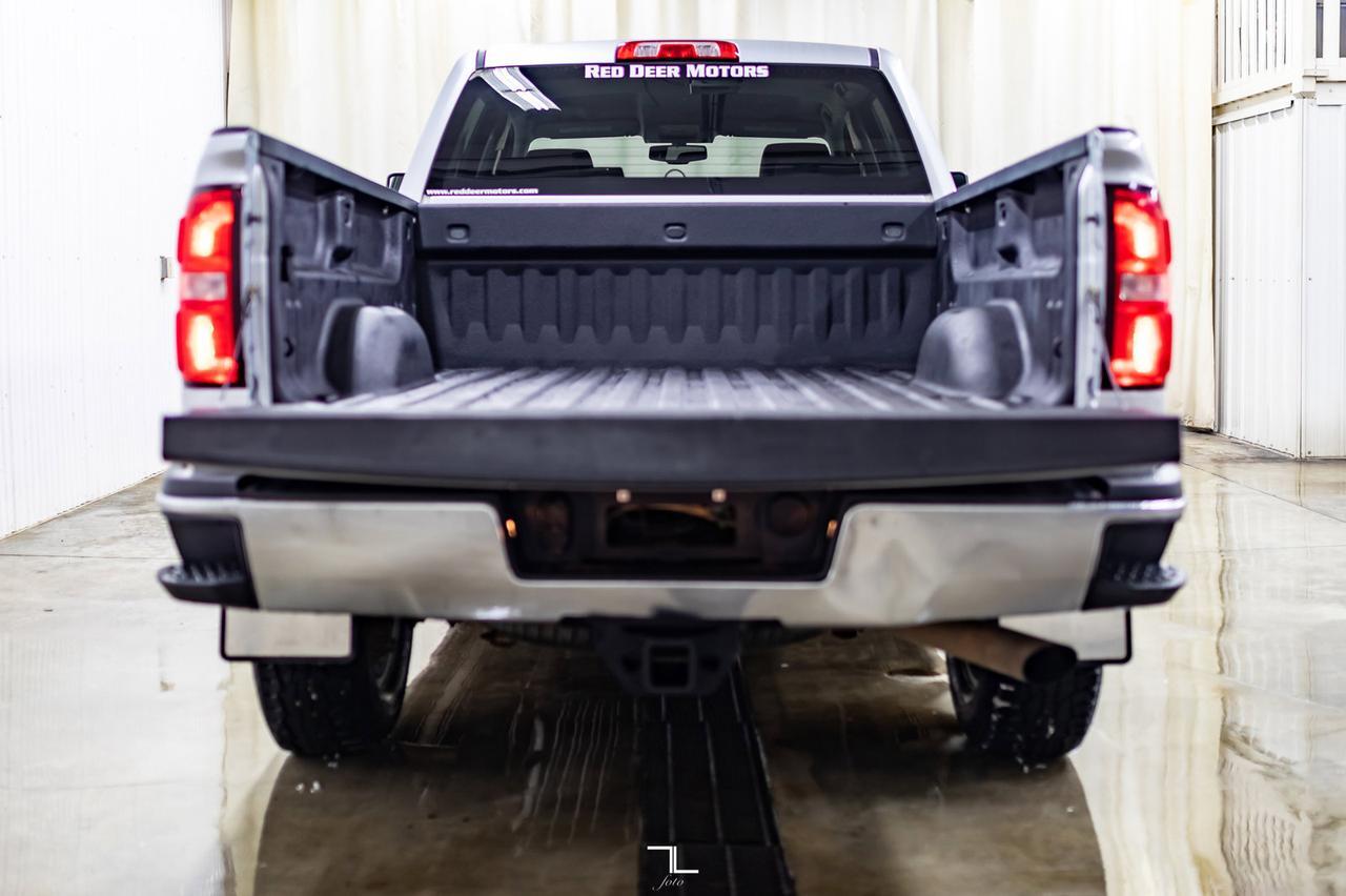 2015 GMC Sierra 2500HD 4x4 Crew Cab SLT Z71 Leather BCam Red Deer AB