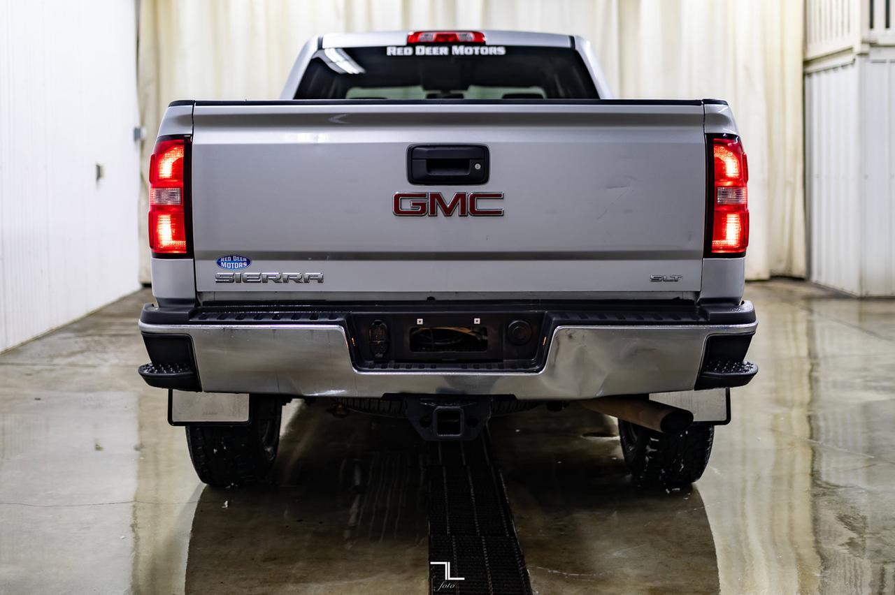 2015 GMC Sierra 2500HD 4x4 Crew Cab SLT Z71 Leather BCam Red Deer AB