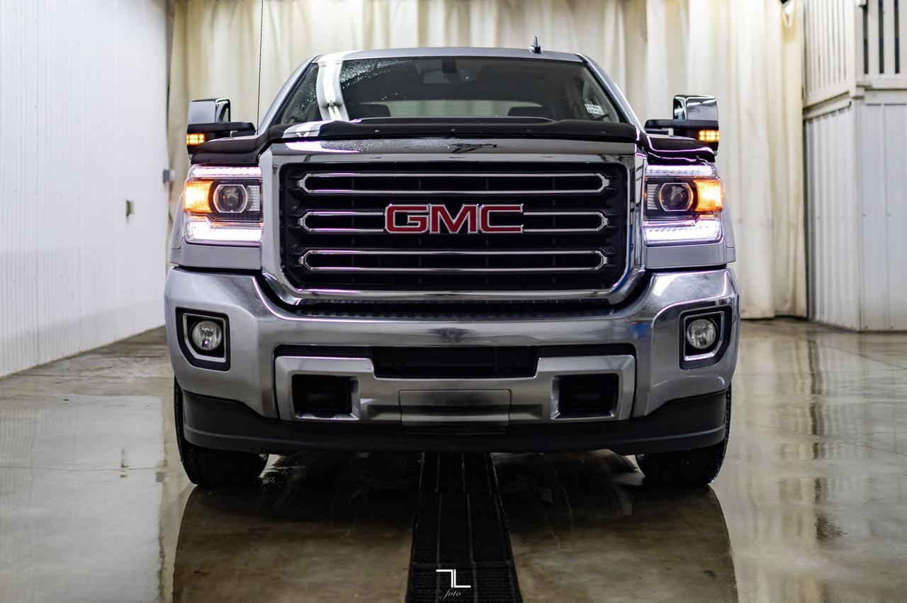 2015 GMC Sierra 2500HD 4x4 Crew Cab SLT Z71 Leather BCam Red Deer AB