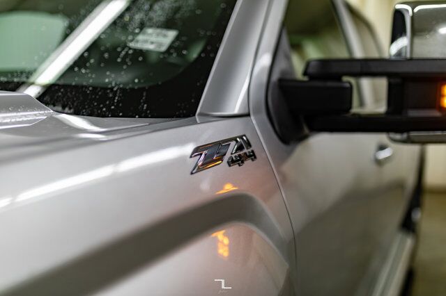 2015 GMC Sierra 2500HD 4x4 Crew Cab SLT Z71 Leather BCam Red Deer AB