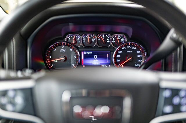 2015 GMC Sierra 2500HD 4x4 Crew Cab SLT Z71 Leather BCam Red Deer AB