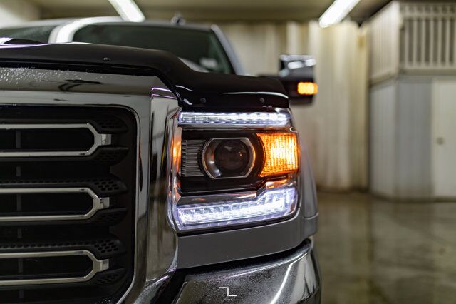 2015 GMC Sierra 2500HD 4x4 Crew Cab SLT Z71 Leather BCam Red Deer AB