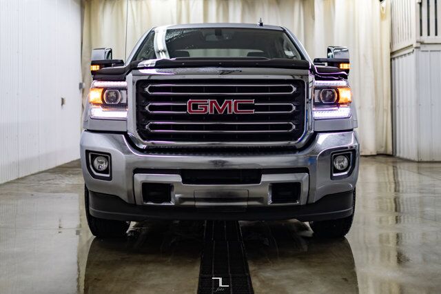 2015 GMC Sierra 2500HD 4x4 Crew Cab SLT Z71 Leather BCam Red Deer AB