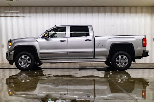 2015 GMC Sierra 2500HD 4x4 Crew Cab SLT Z71 Leather BCam Red Deer AB