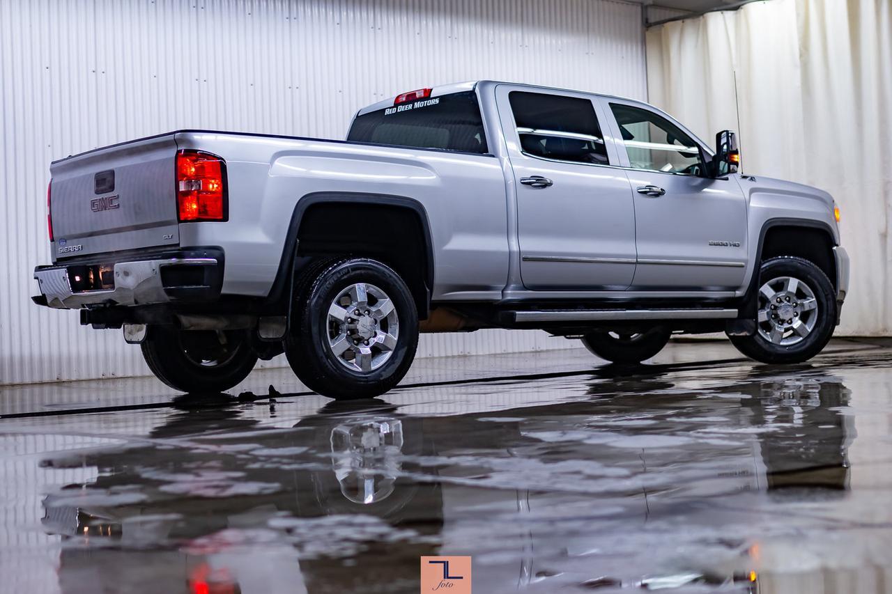 2015 GMC Sierra 2500HD 4x4 Crew Cab SLT Z71 Leather Roof Nav BCam Red Deer AB