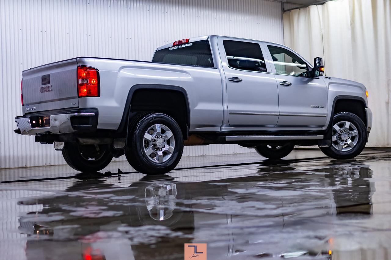 2015 GMC Sierra 2500HD 4x4 Crew Cab SLT Z71 Leather Roof Nav BCam Red Deer AB