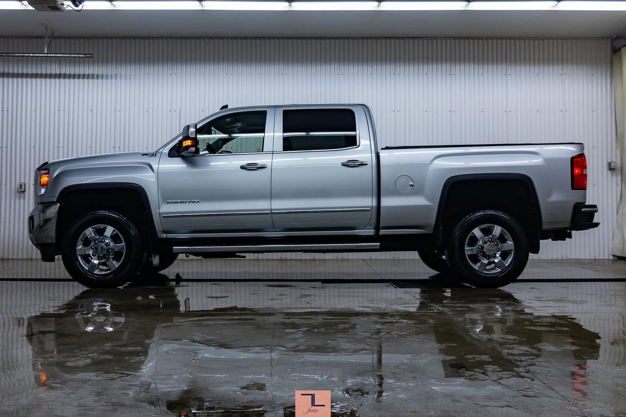 2015 GMC Sierra 2500HD 4x4 Crew Cab SLT Z71 Leather Roof Nav BCam Red Deer AB