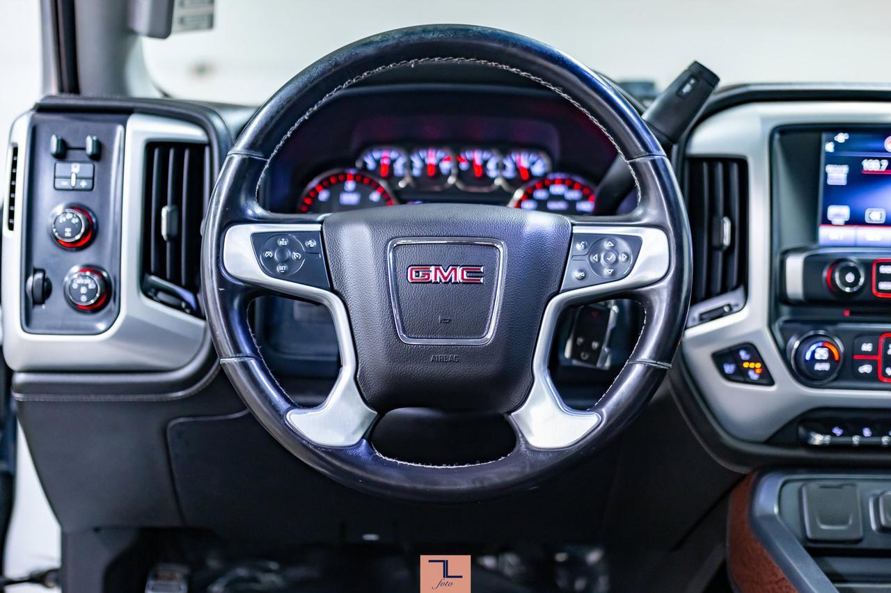 2015 GMC Sierra 2500HD 4x4 Crew Cab SLT Z71 Leather Roof Nav BCam Red Deer AB