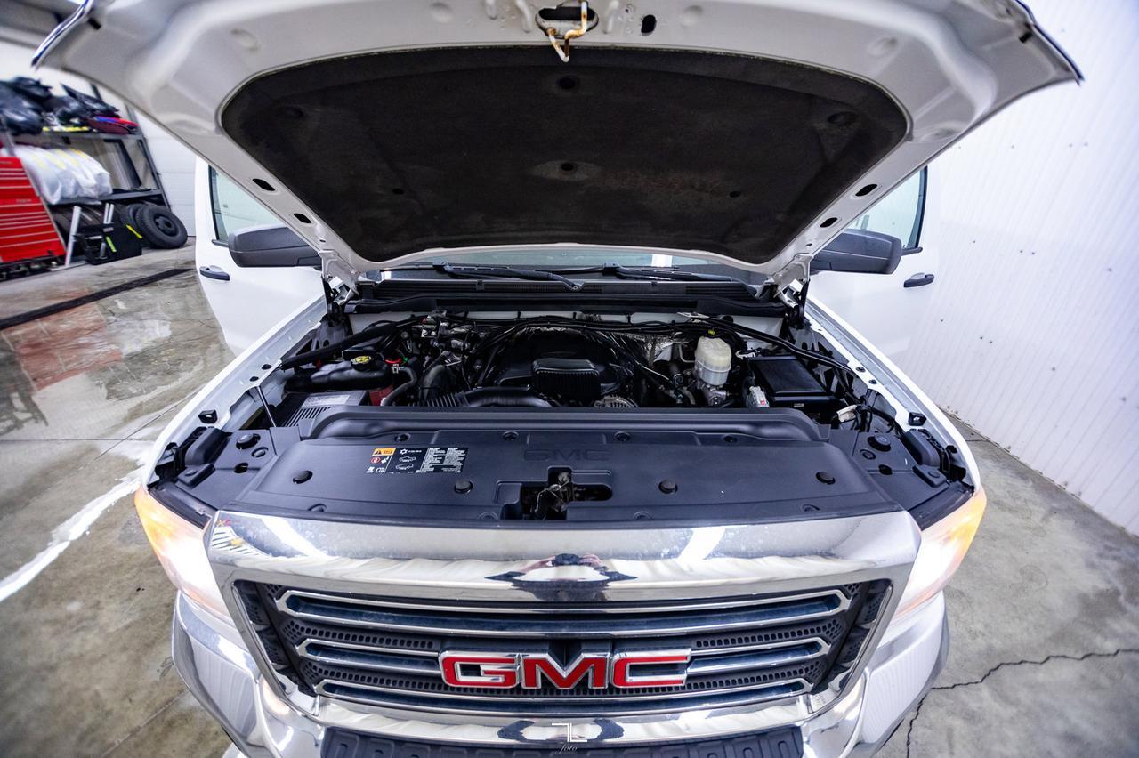 2015 GMC Sierra 2500HD 4x4 Reg Cab Mechanics Box Red Deer AB